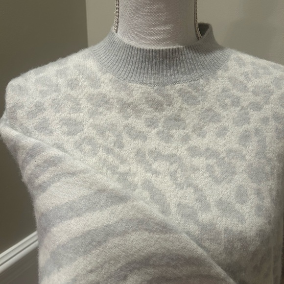 Rails Lana Sweater in Ivory Grey Mixed Animal Size XS - Picture 9 of 10